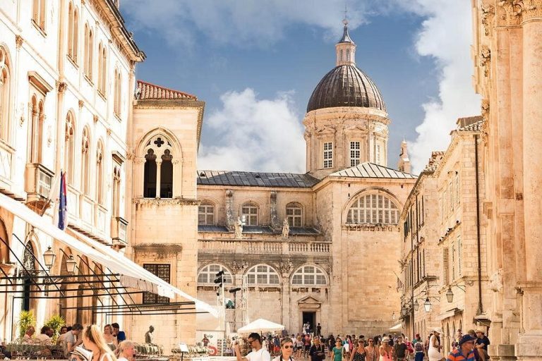 הקתדרלה של דוברובניק (Cathedral of the Assumption)- קרדיט לאתר VIATOR