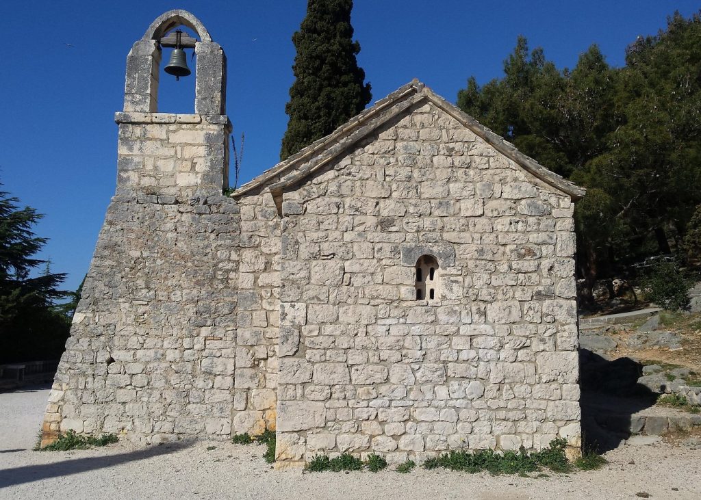 פארק יער מרג'אן (Forest Park Marjan) בעיר ספליט בקרואטיה- קרדיט לאתר VIATOR