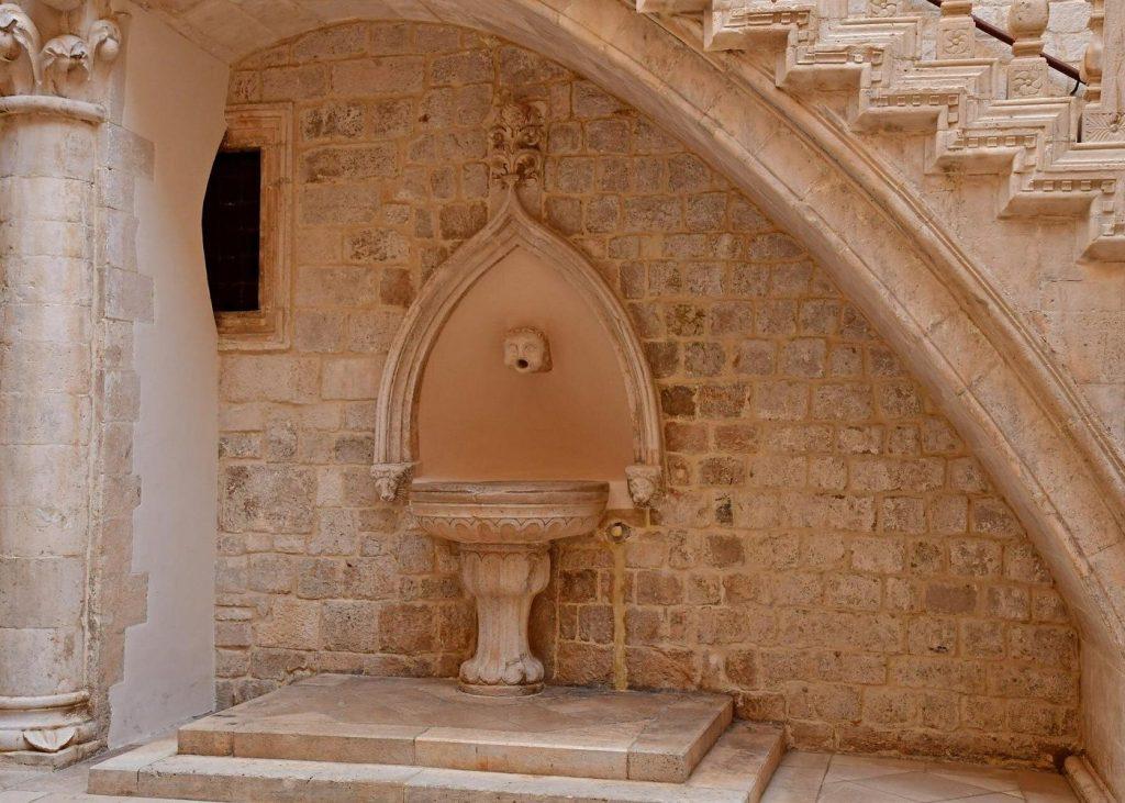 ארמון הרקטור (Rector's Palace) בדוברובניק- קרדיט לאתר VIATOR