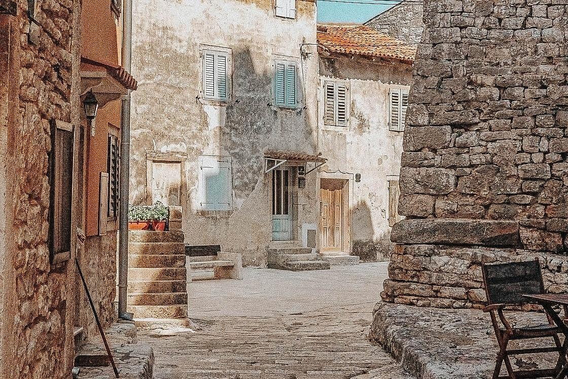 Old Town Bale